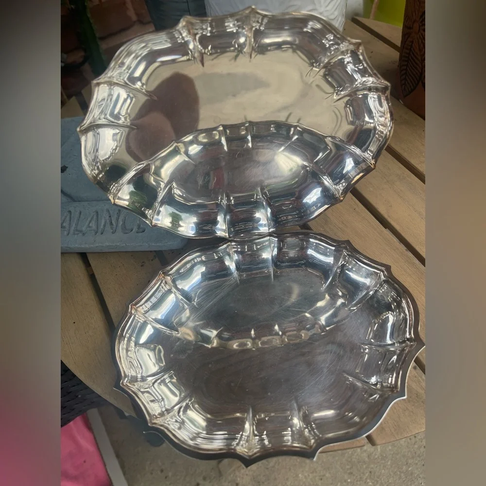 International Silver Company Chipendale Silent Butler Crumb Collector Antique